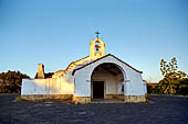 Elvas - La Capela de Nossa Senhora da Ajuda nei pressi del ponte d'Ajuda al confine con la Spagna.